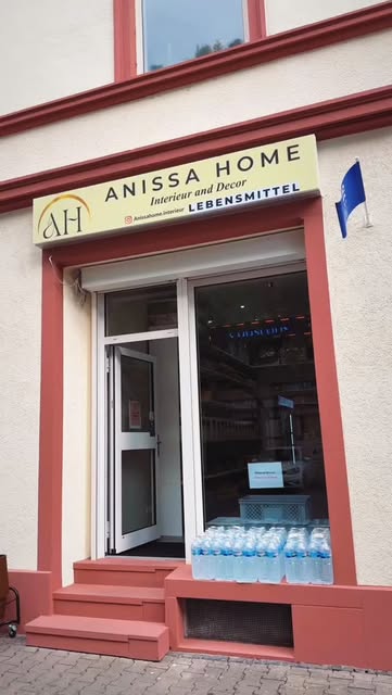 Eingang des Anissa-Home-Geschäfts in der Schwalbacher Straße 38 in Frankfurt